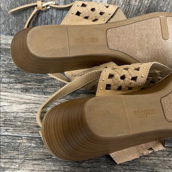 FERGALICIOUS Women’s Wedge Ankle Sling Back Basket Weave Design Sandals Tan 11M - Picture 7 of 11